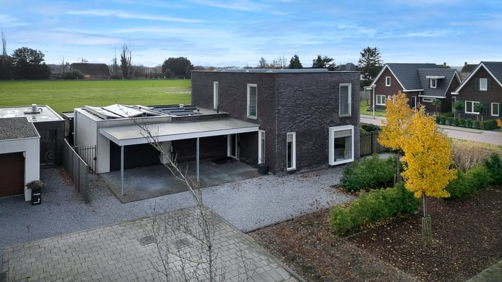 Photo 1 of Engels Dorp 30