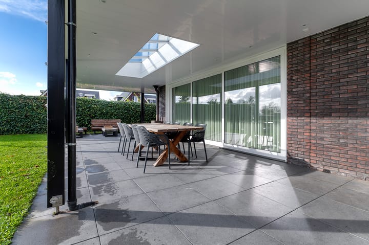 Photo 95 of Engels Dorp 30