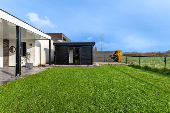 Photo 103 of Engels Dorp 30