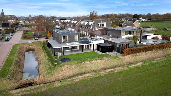 Photo 111 of Engels Dorp 30