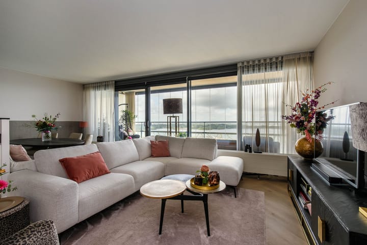 Foto 13 van Corsicalaan 195