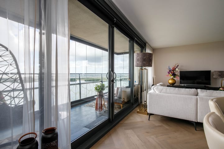 Foto 15 van Corsicalaan 195