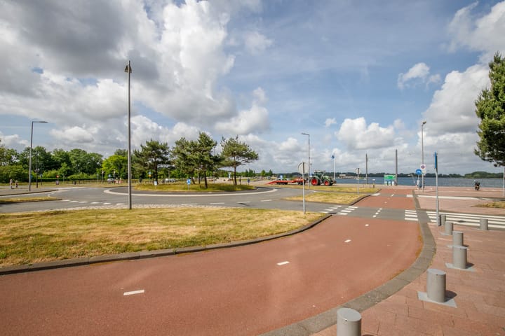 Foto 41 van Corsicalaan 195