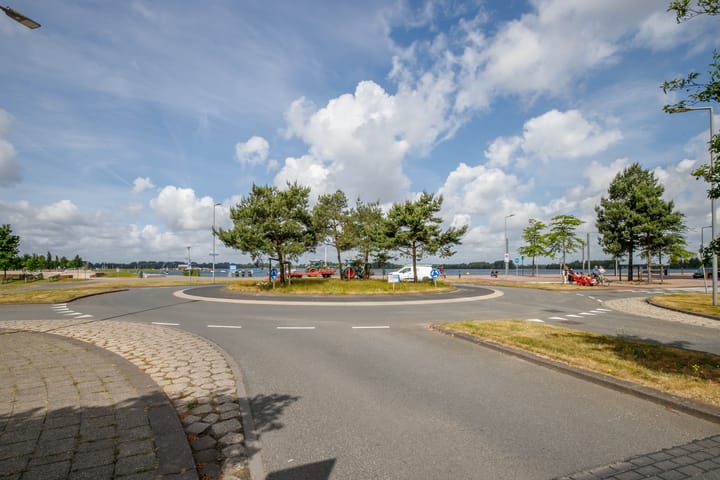 Foto 40 van Corsicalaan 195