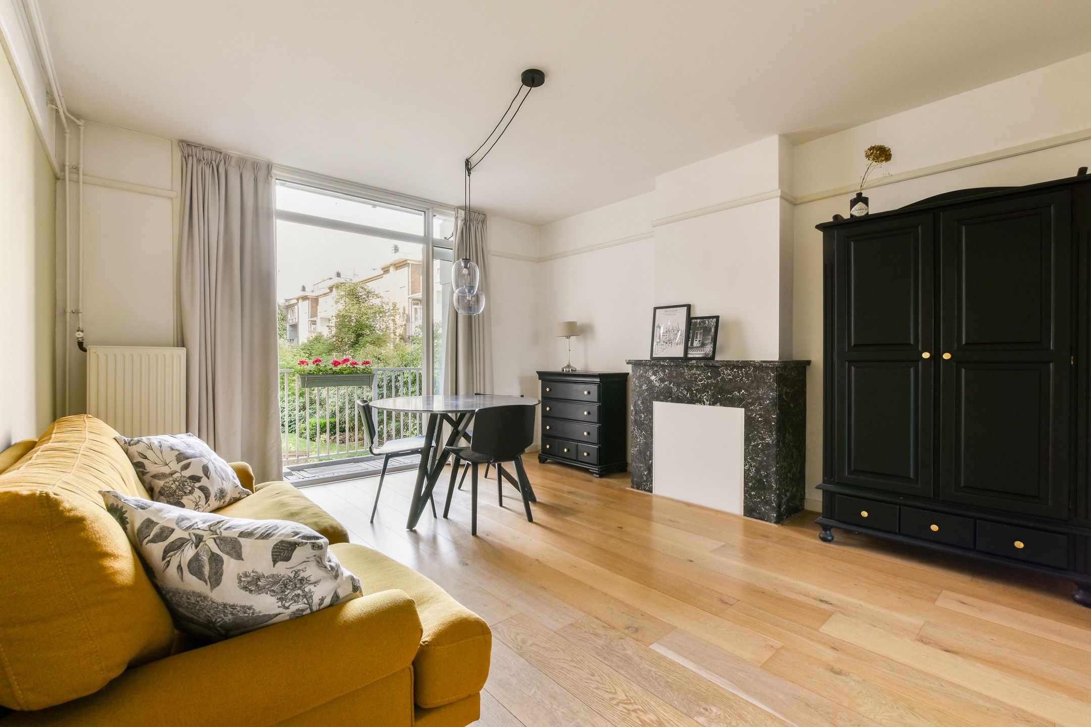 Foto 9 van Uiterwaardenstraat 187-1