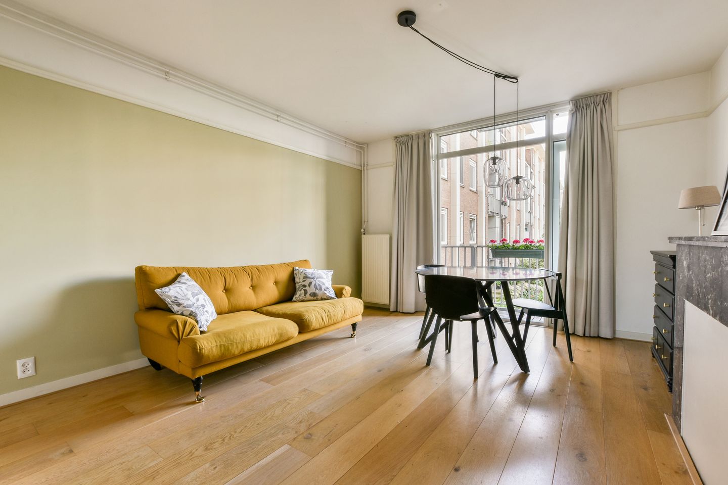 Foto 10 van Uiterwaardenstraat 187-1