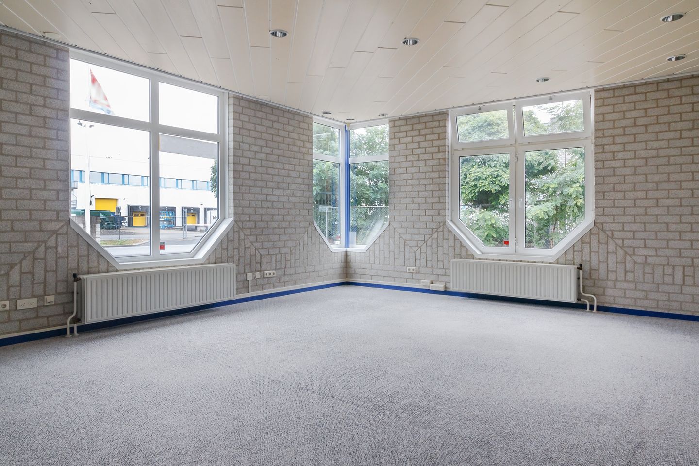 View photo 5 of Veldweg 10
