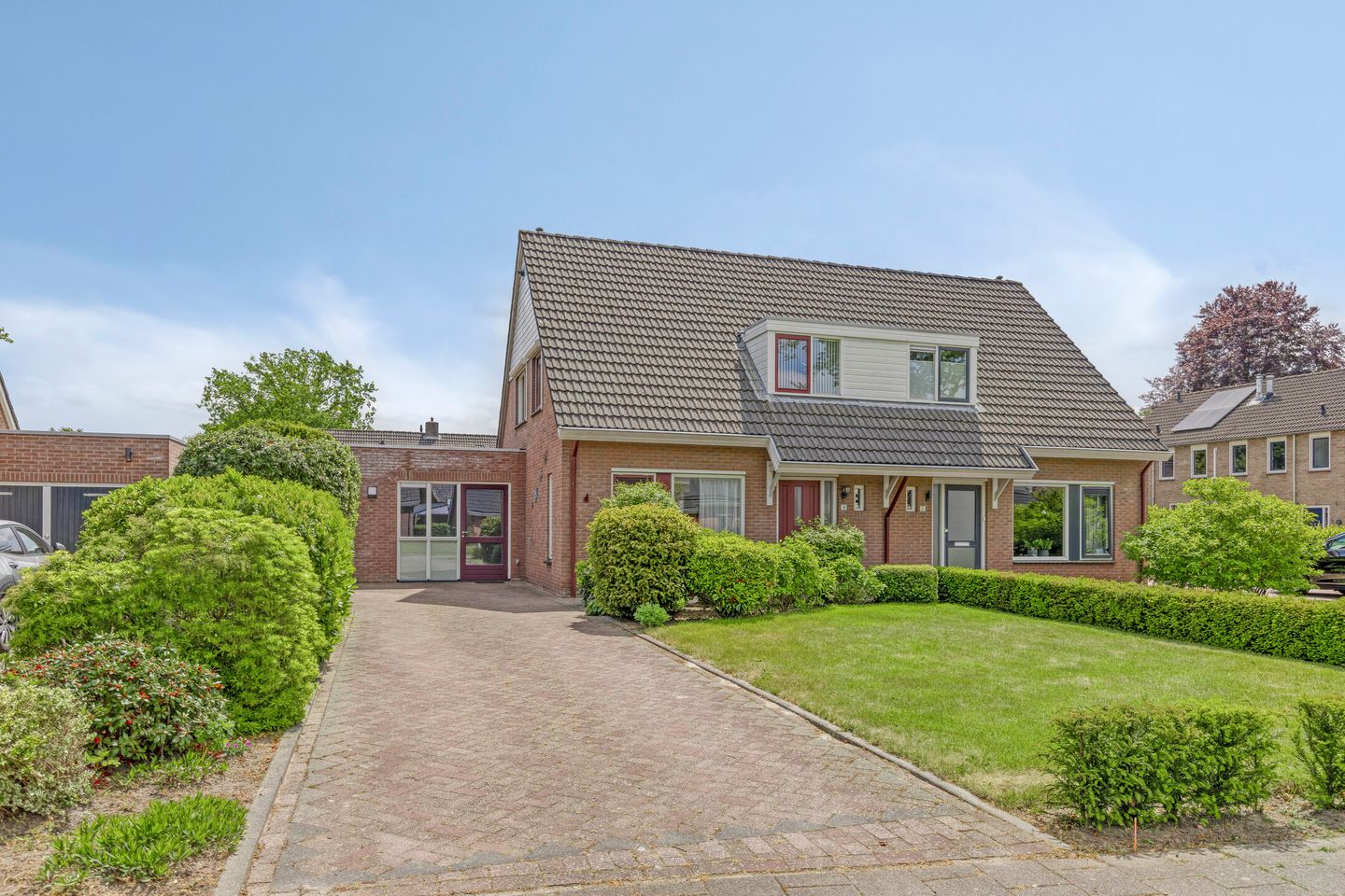 Foto 1 van Meidoorn 4