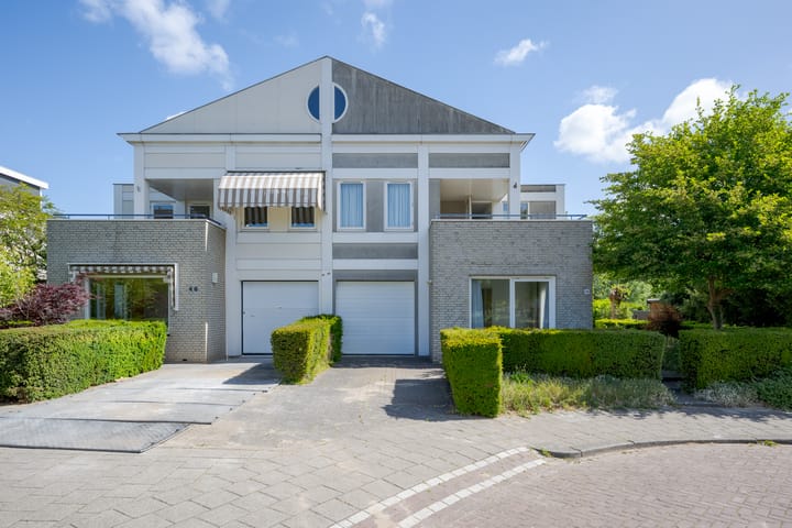 Photo 3 of Cor van Osnabruggelaan 44