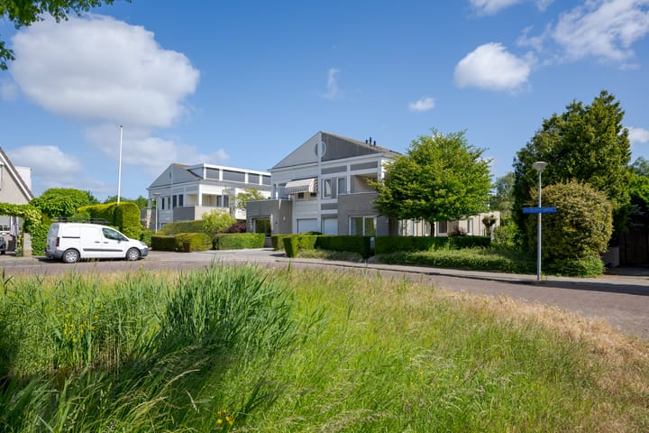 Photo 5 of Cor van Osnabruggelaan 44