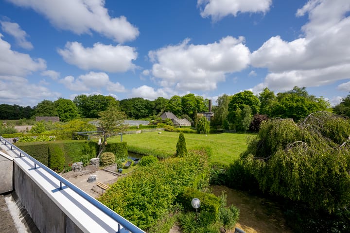 Photo 28 of Cor van Osnabruggelaan 44