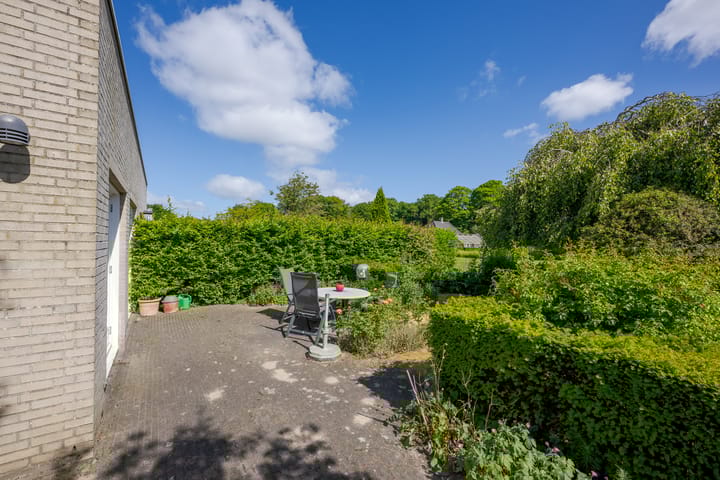 Photo 40 of Cor van Osnabruggelaan 44