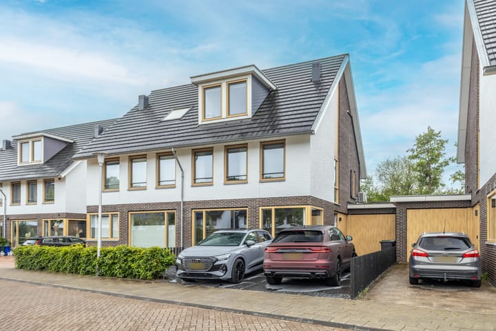 Foto 1 van Clara Egginklaan 56