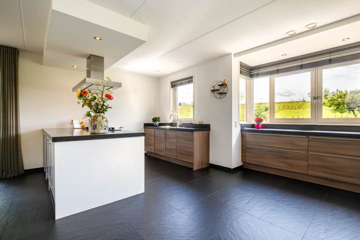 Foto 10 van Lekdijk west 80