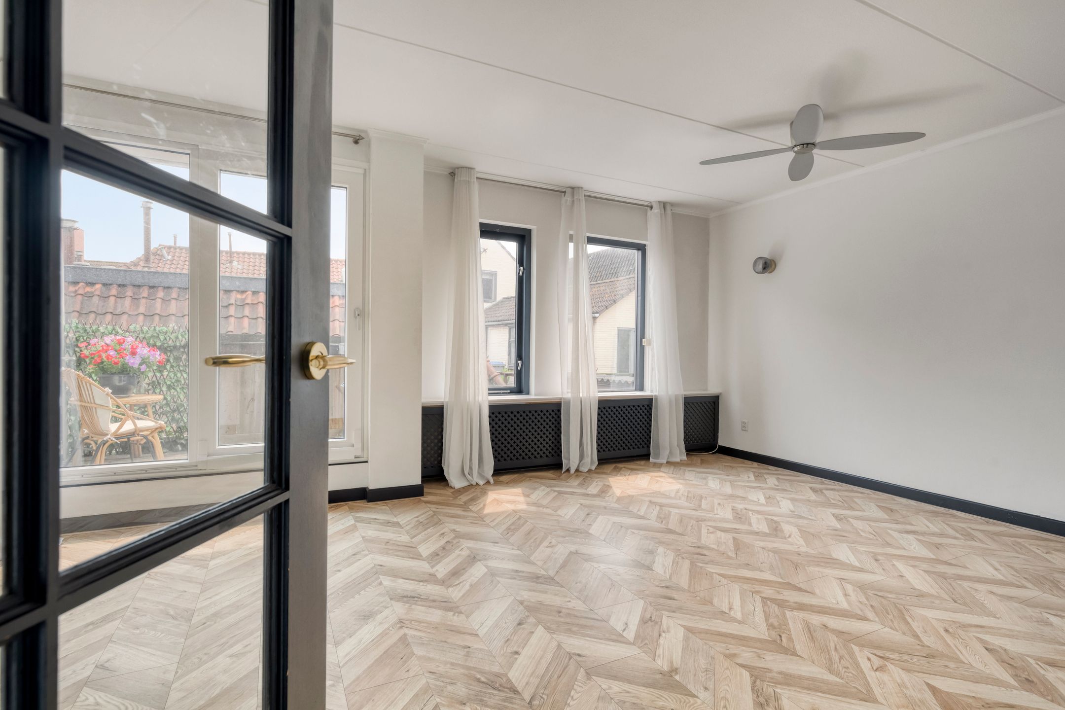 Foto 9 van Sint Odulfstraat 13