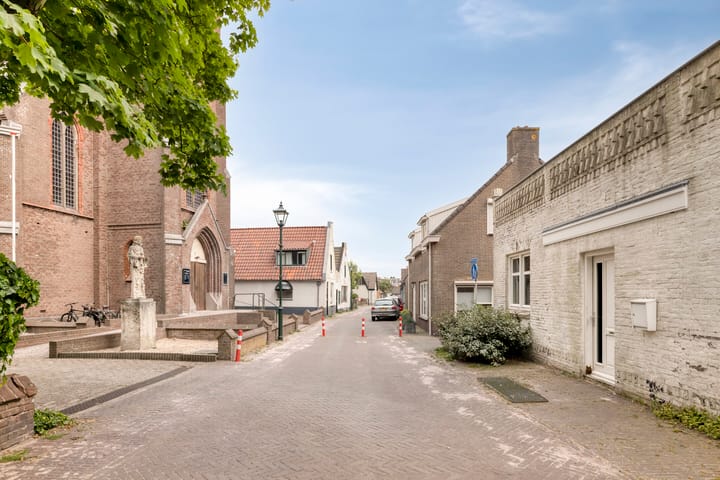 Foto 31 van Sint Odulfstraat 13