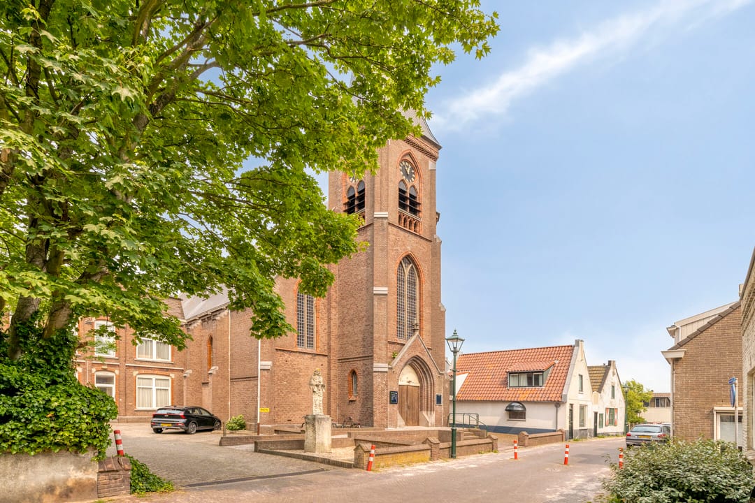 Foto 32 van Sint Odulfstraat 13