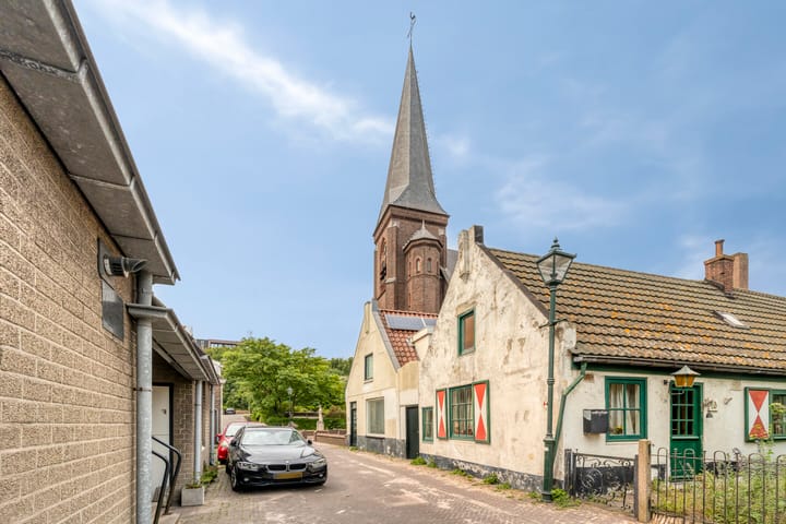 Foto 33 van Sint Odulfstraat 13