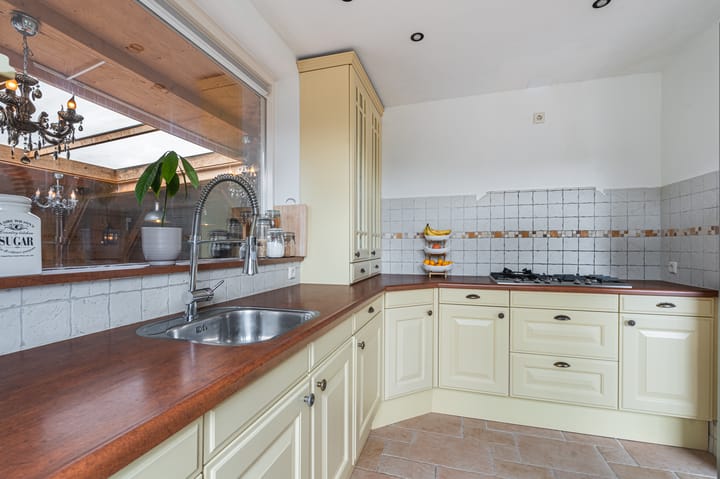 Photo 17 of Schoolstraat 43