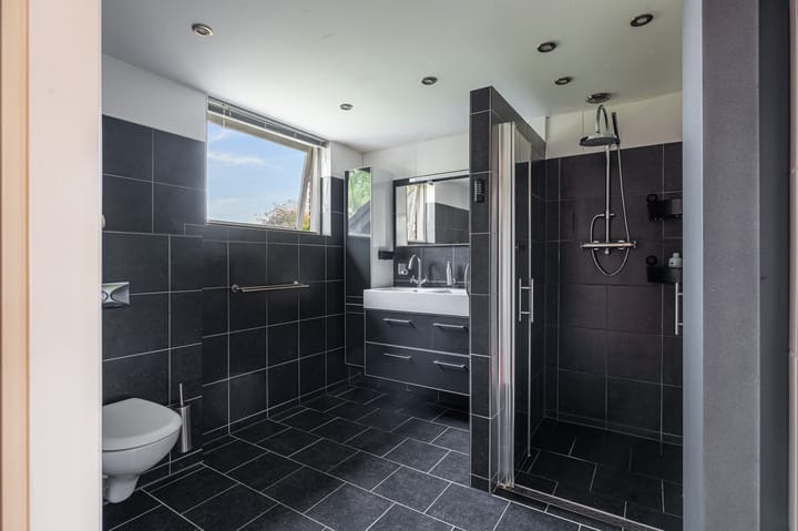 Photo 28 of Schoolstraat 43