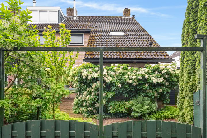 Photo 41 of Schoolstraat 43