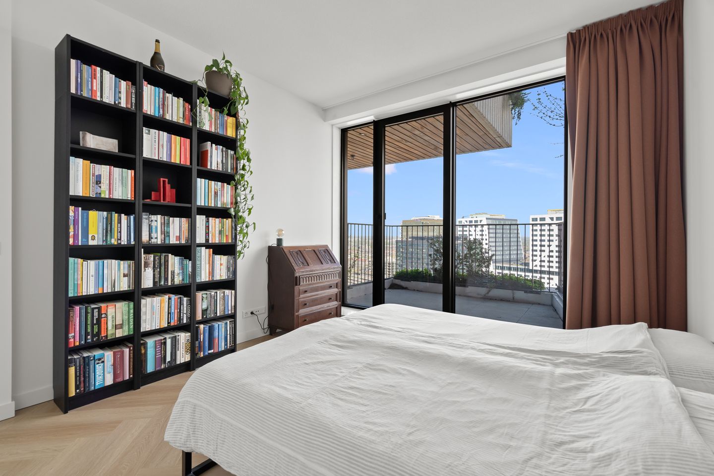 Photo 19 of Hoola van Nootenstraat 353