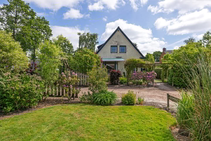 Photo 6 of Hoofdstraat 264