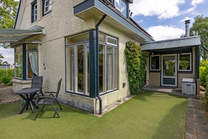 Photo 28 of Hoofdstraat 264