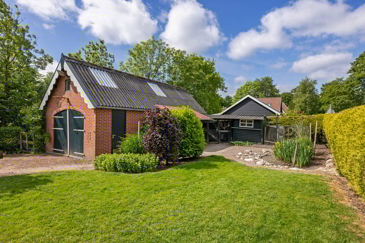 Photo 30 of Hoofdstraat 264