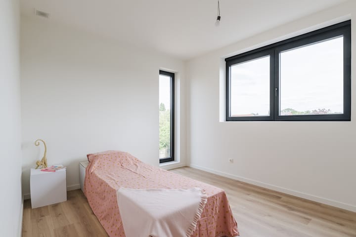 Foto 15 van Vermeerplein 9