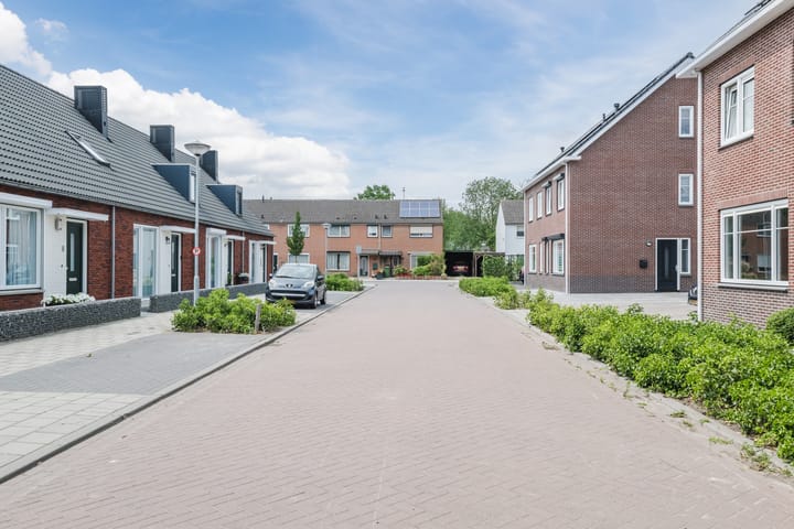 Foto 27 van Vermeerplein 9