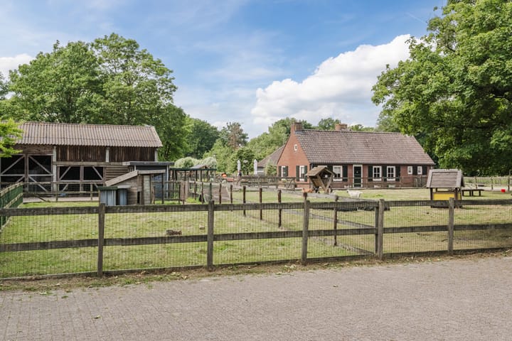 Foto 30 van Vermeerplein 9