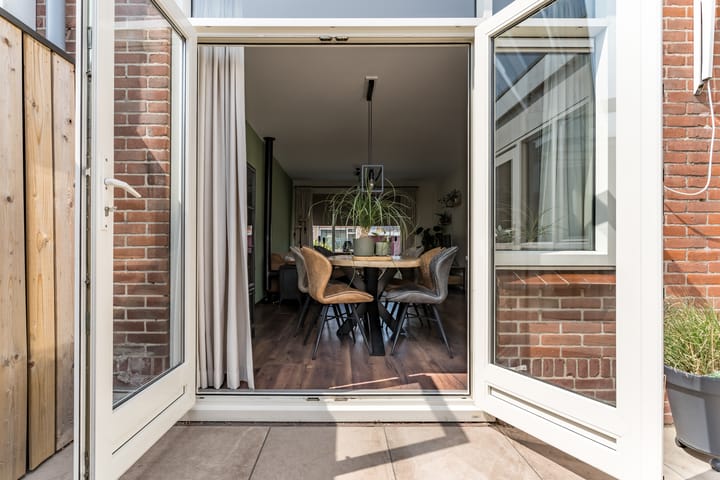 Foto 32 van Hulststraat 6