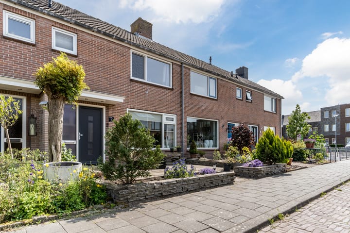 Foto 38 van Hulststraat 6