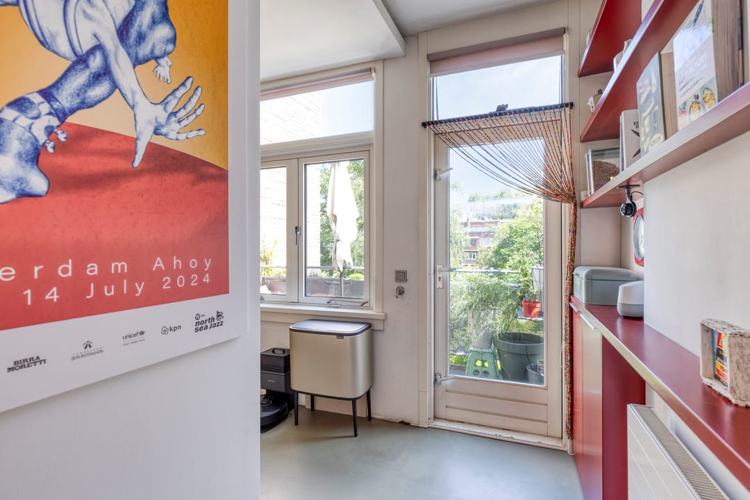 Photo 22 of Breitnerstraat 64-A