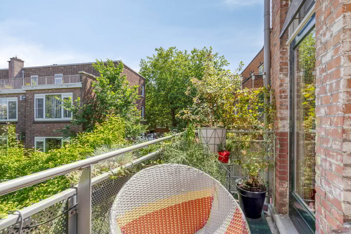 Foto 27 van Breitnerstraat 64-A