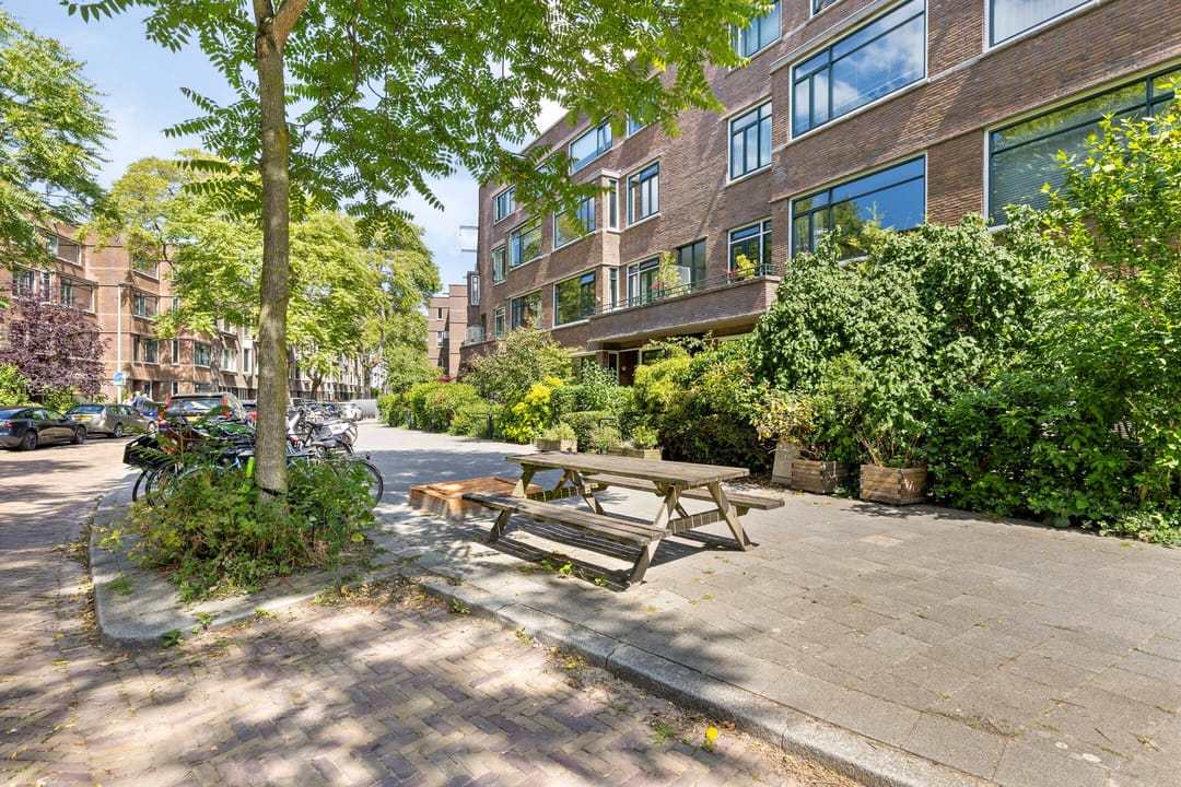 Photo 41 of Breitnerstraat 64-A