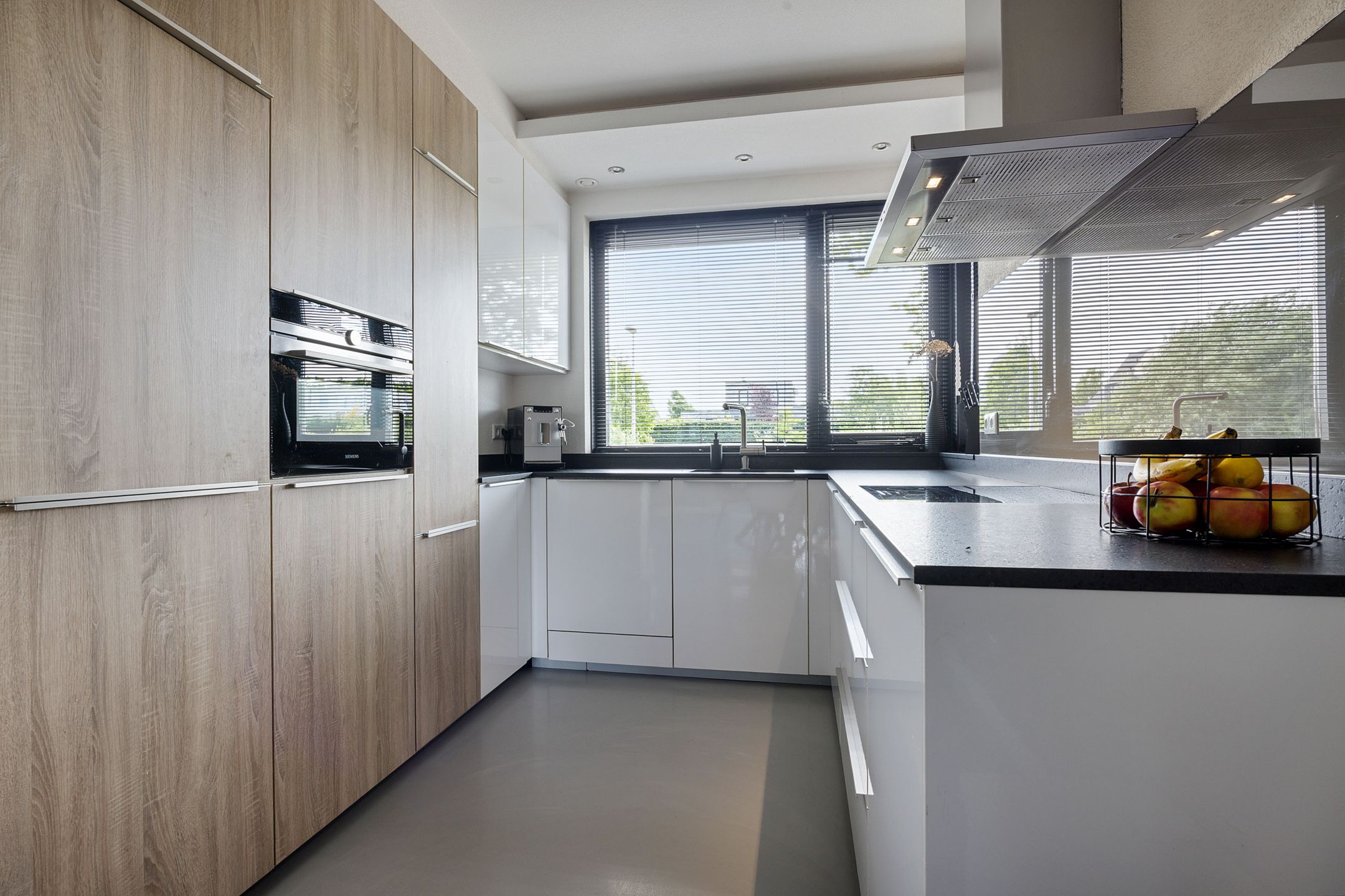 Foto 3 van Koningspage 83