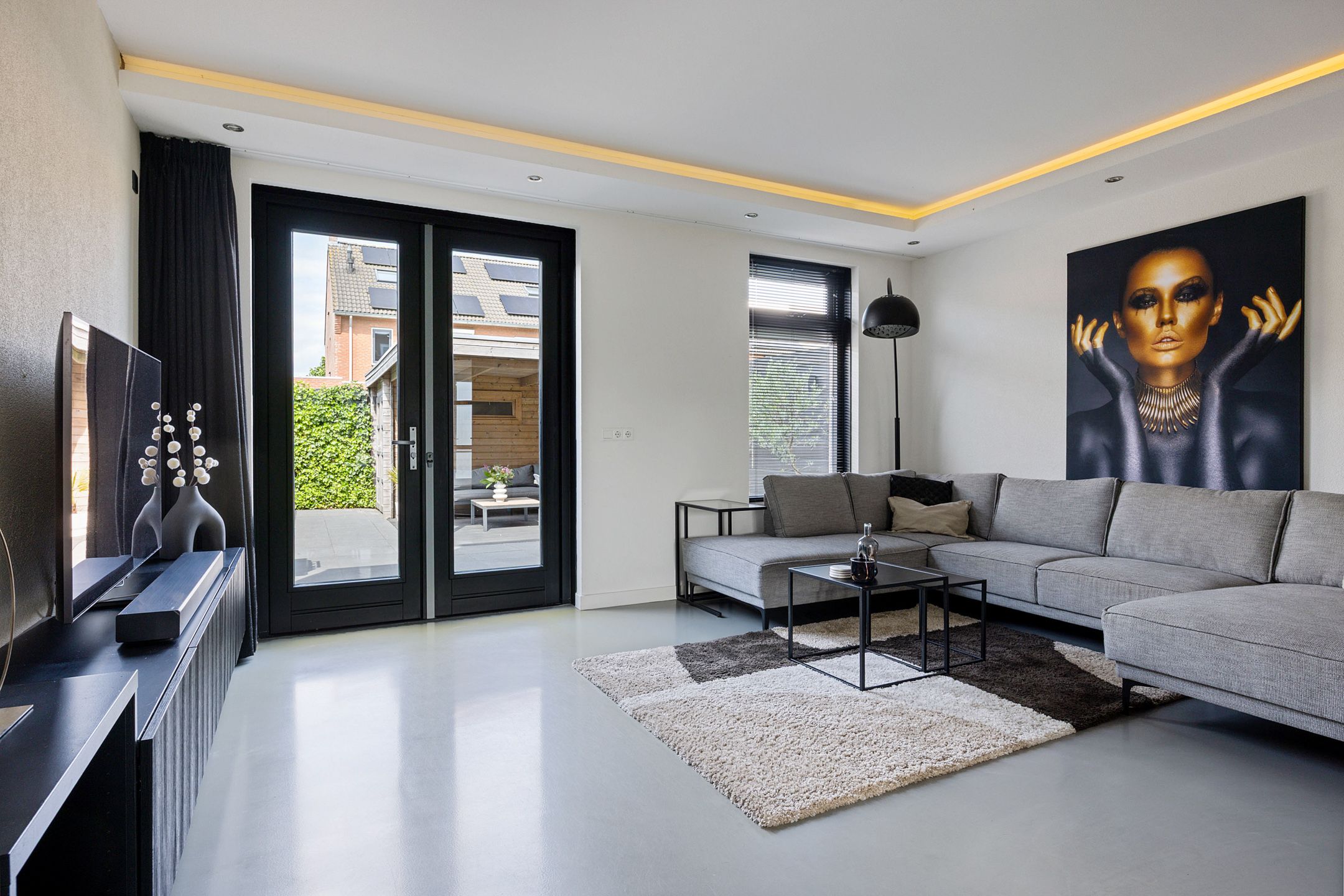 Foto 6 van Koningspage 83