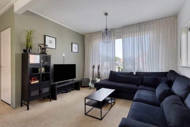 Photo 6 of Frederik Hendriklaan 12