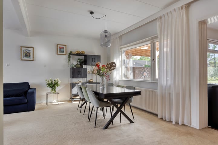 Photo 8 of Frederik Hendriklaan 12