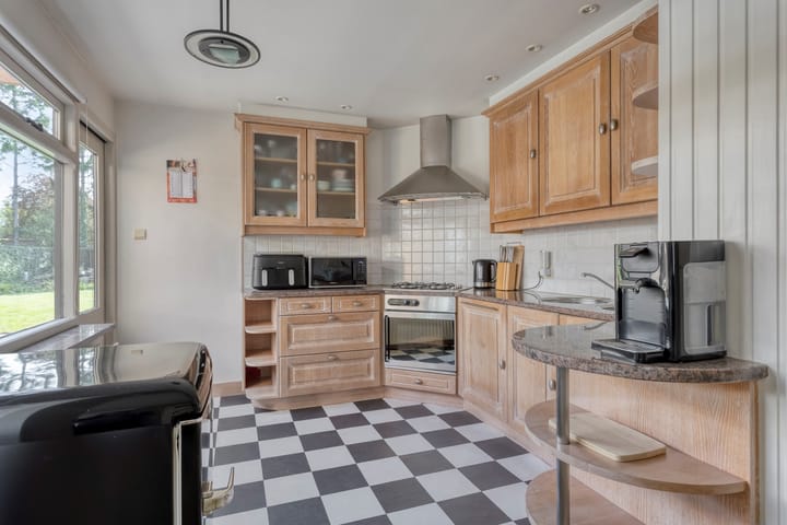 Photo 13 of Frederik Hendriklaan 12