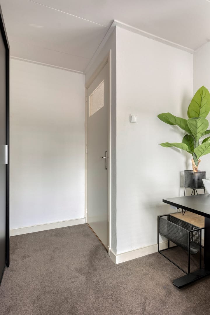 Photo 21 of Frederik Hendriklaan 12