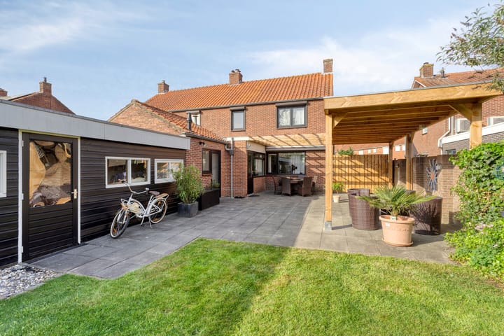 Photo 23 of Frederik Hendriklaan 12