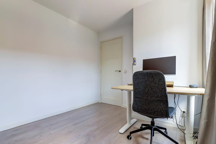 Photo 19 of Jacob van Rijsoordstraat 12