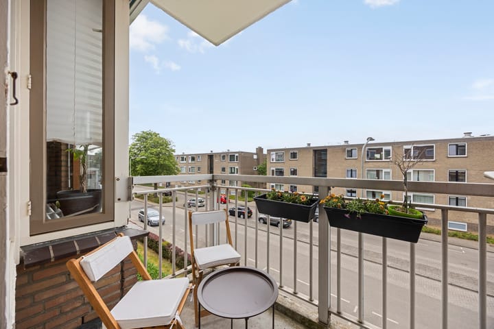 Foto 3 van Adelbert van Scharnlaan F 54