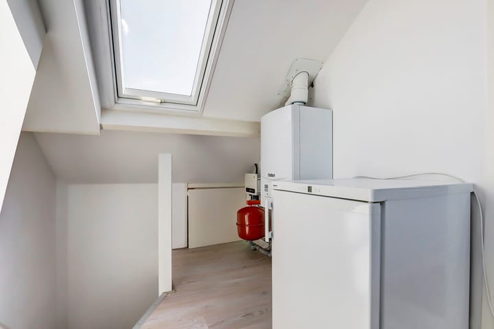 Photo 24 of Jacob van Rijsoordstraat 12