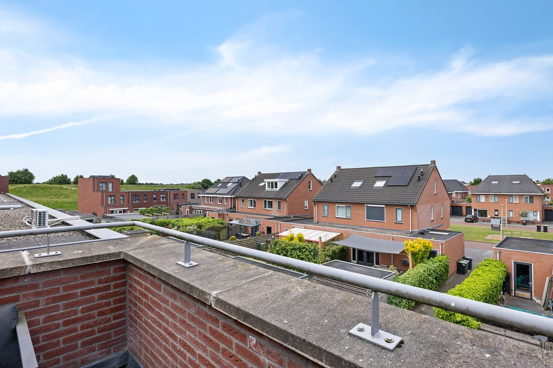 Foto 32 van Koningspage 83