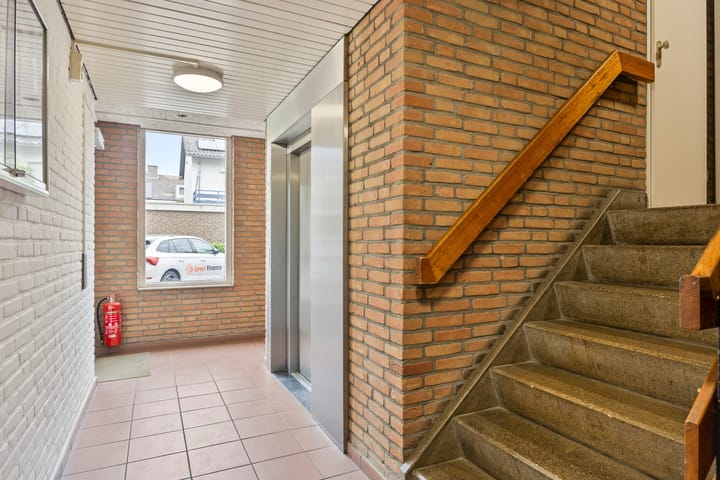 Foto 16 van Adelbert van Scharnlaan F 54