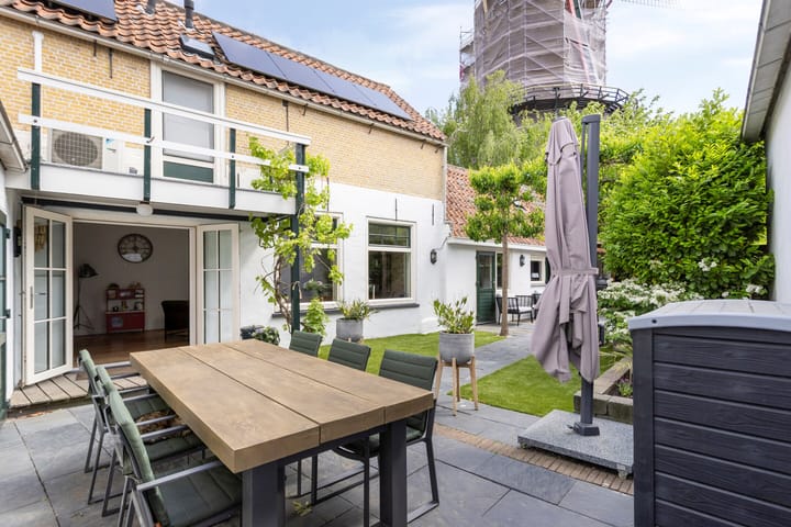 Foto 2 van Sint Anthoniesdam 7